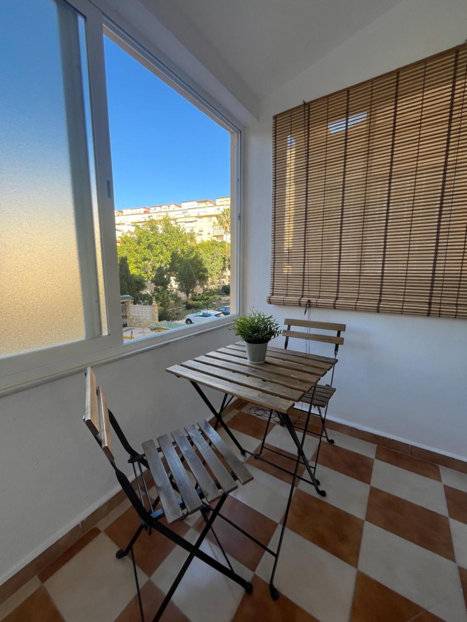 Love Rent4 Malaga Huelin Экстерьер фото