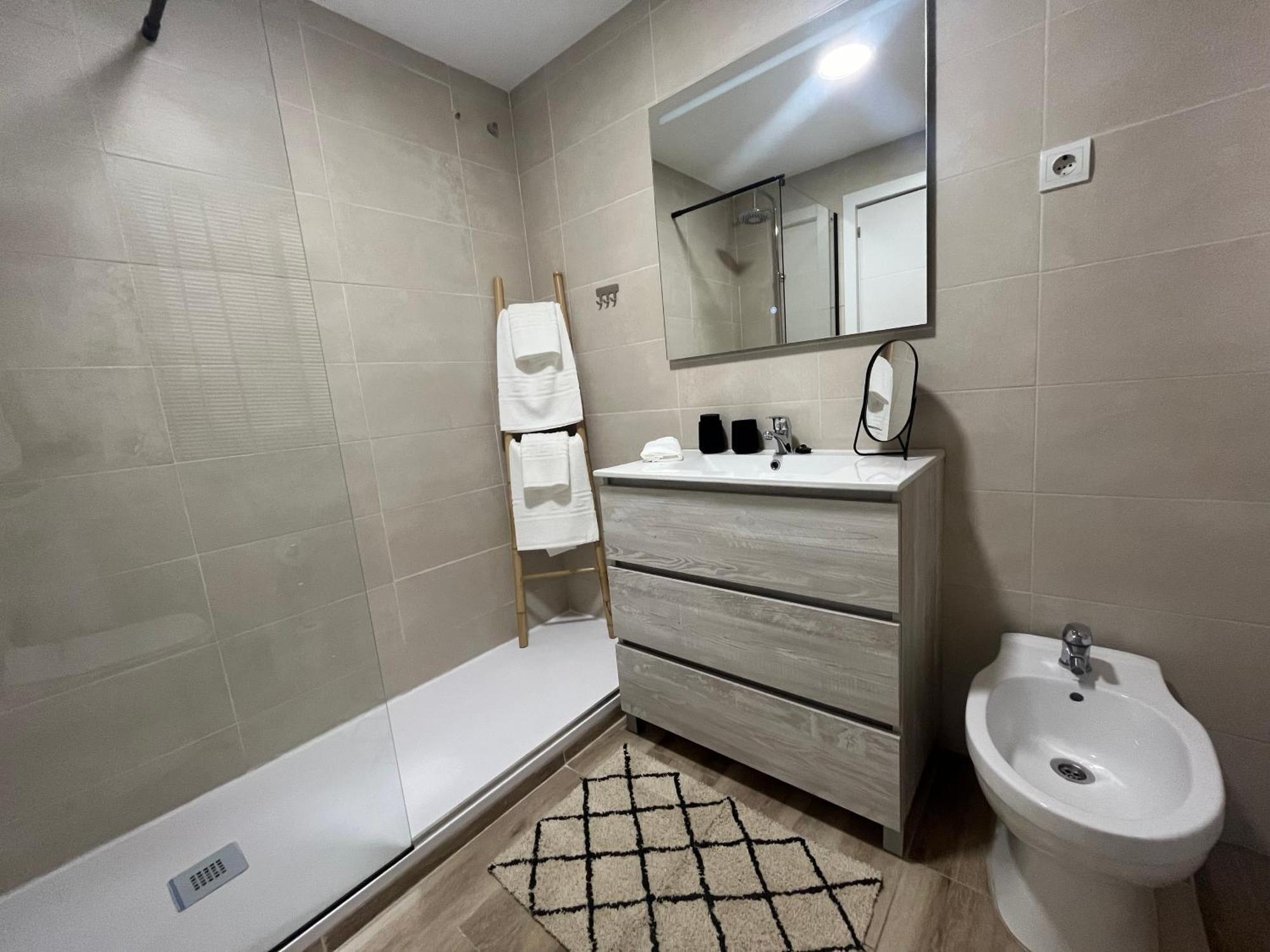 Love Rent4 Malaga Huelin Экстерьер фото